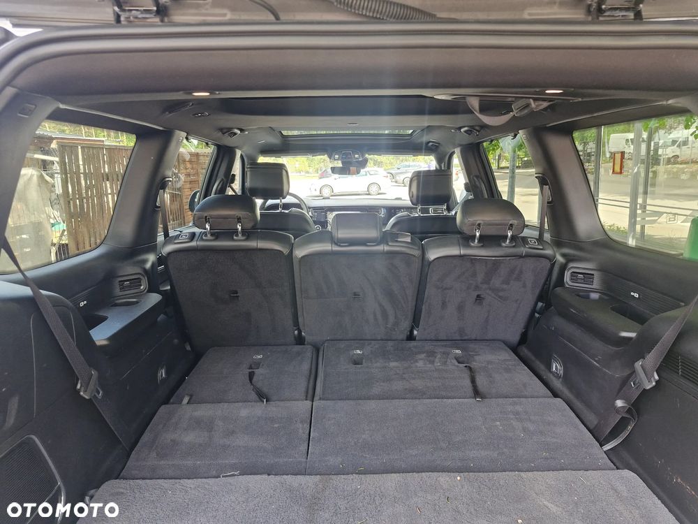 Jeep Wagoneer - 19