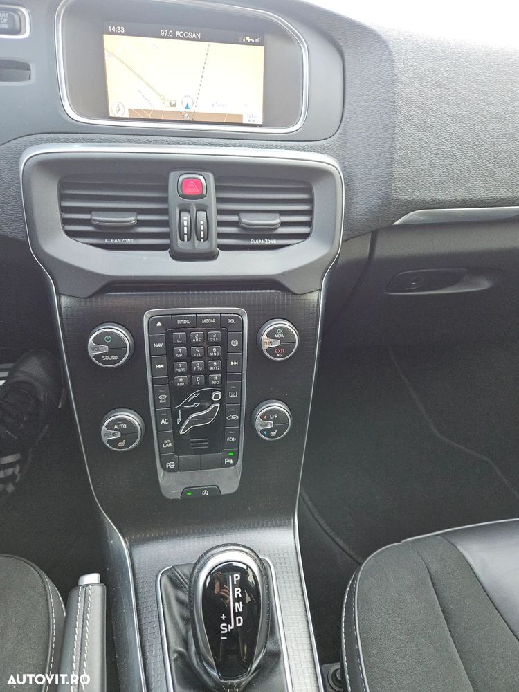 Volvo V40 D3 Aut. Inscription - 10