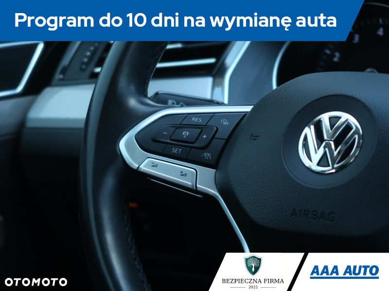 Volkswagen Passat - 19