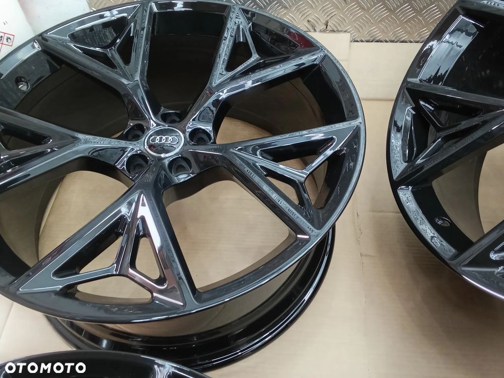Felgi Audi Q8, SQ8, RS Q8, Q7, SQ7 10Jx22 et21 5x112 - 9