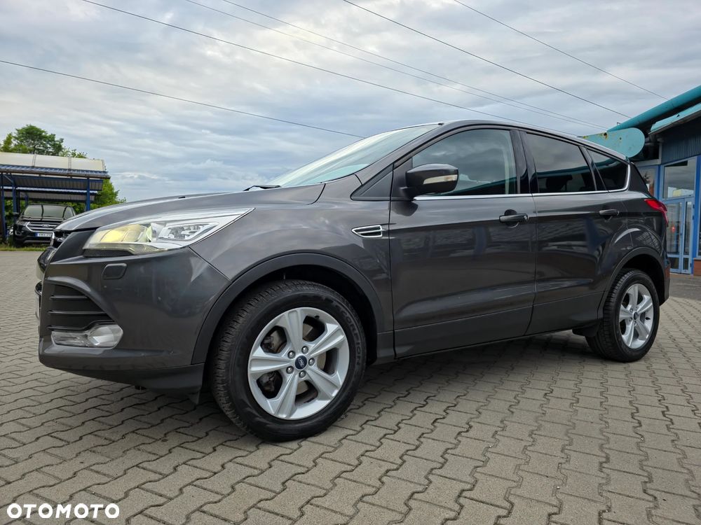 Ford Kuga 2.0 TDCi 2x4 Titanium - 18