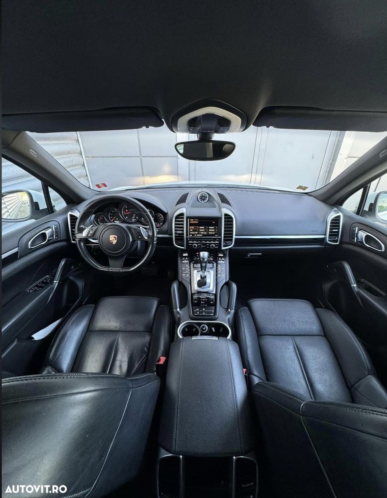 Porsche Cayenne - 3