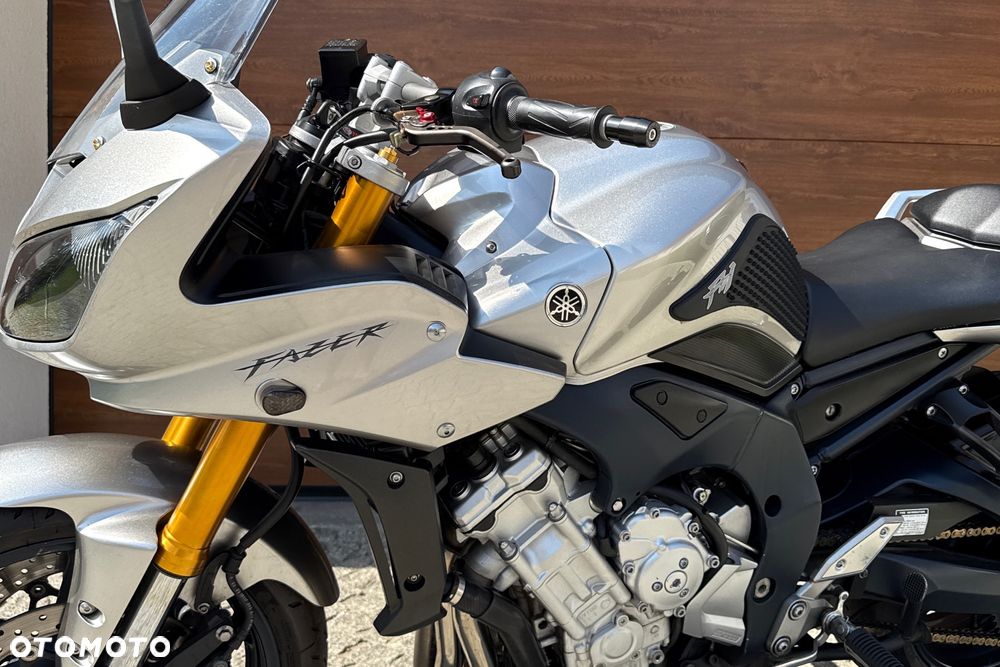 Yamaha FZ - 19