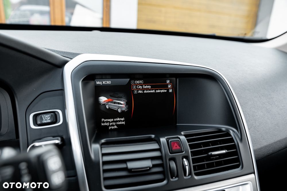 Volvo XC 60 D4 AWD Summum - 30