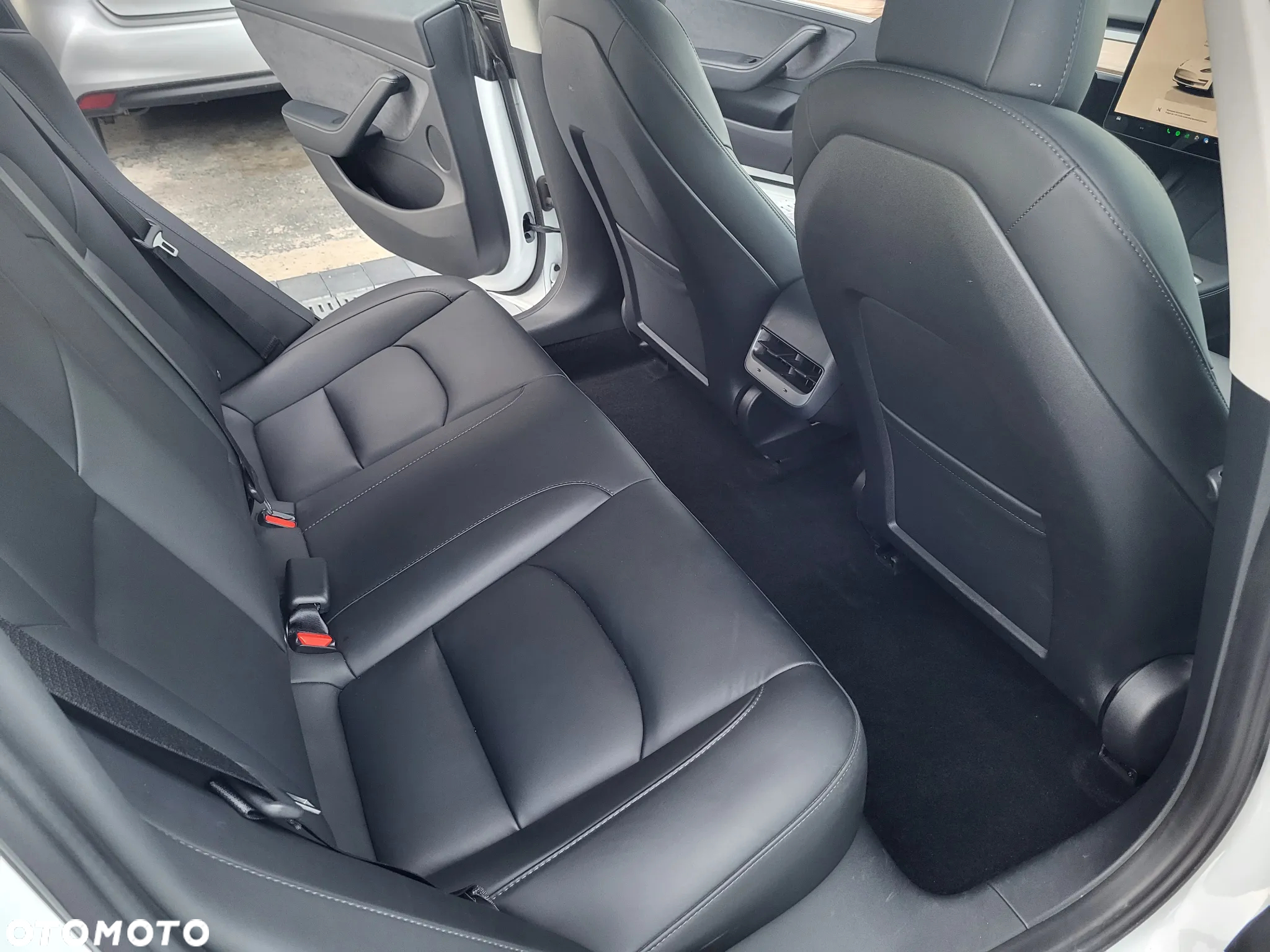 Tesla Model 3 - 22