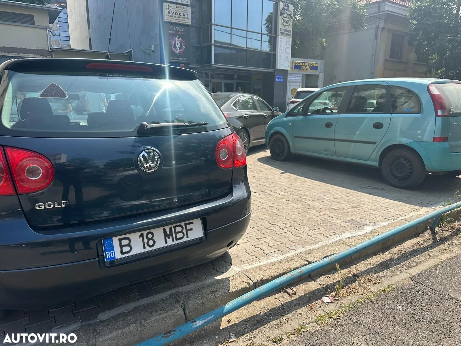 Volkswagen Golf - 1