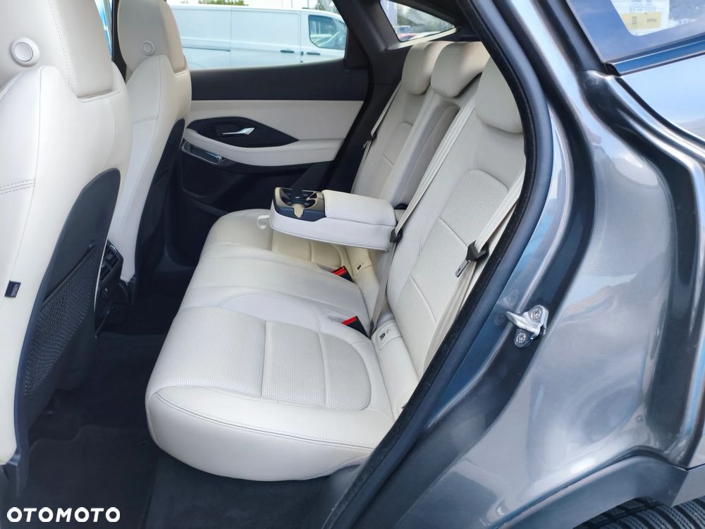 Jaguar E-Pace 2.0 i4D AWD R-Dynamic - 12