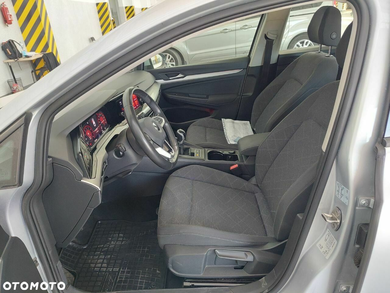 Volkswagen Golf VIII 1.5 TSI EVO Life - 3