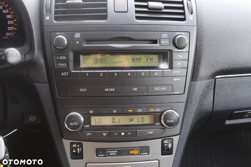 Toyota Avensis - 14