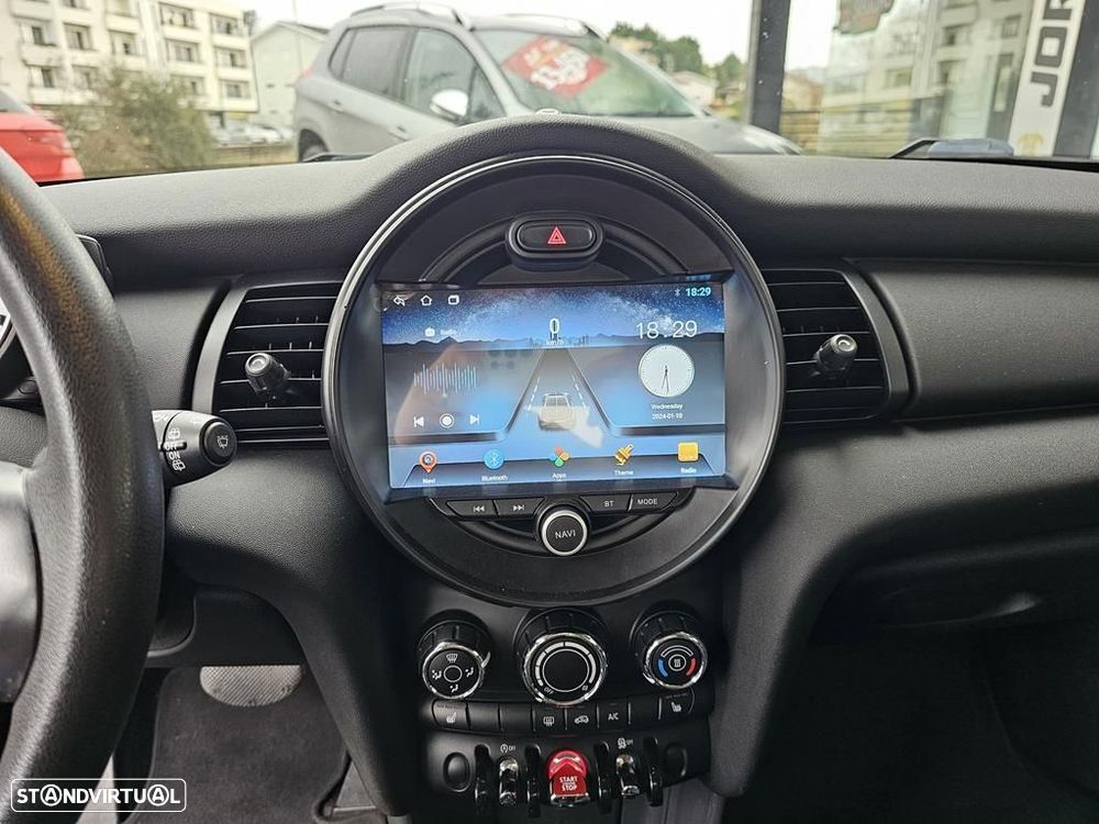 MINI 5 Portas One Auto - 21