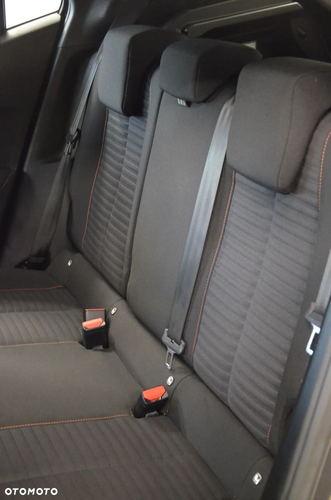 Peugeot 2008 - 19