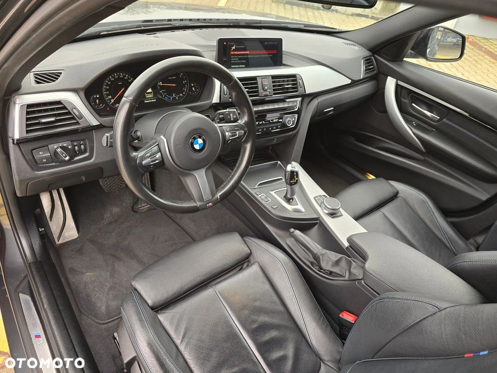 BMW Seria 3 318i Edition M Sport Shadow - 14