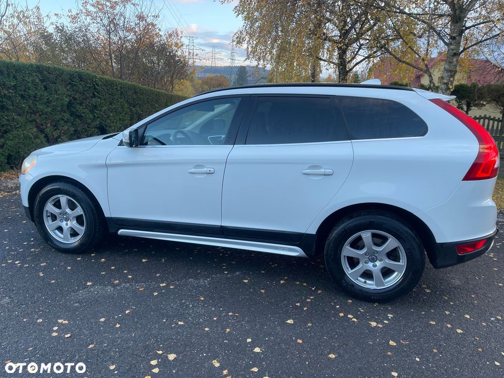 Volvo XC 60 D4 AWD Momentum - 8