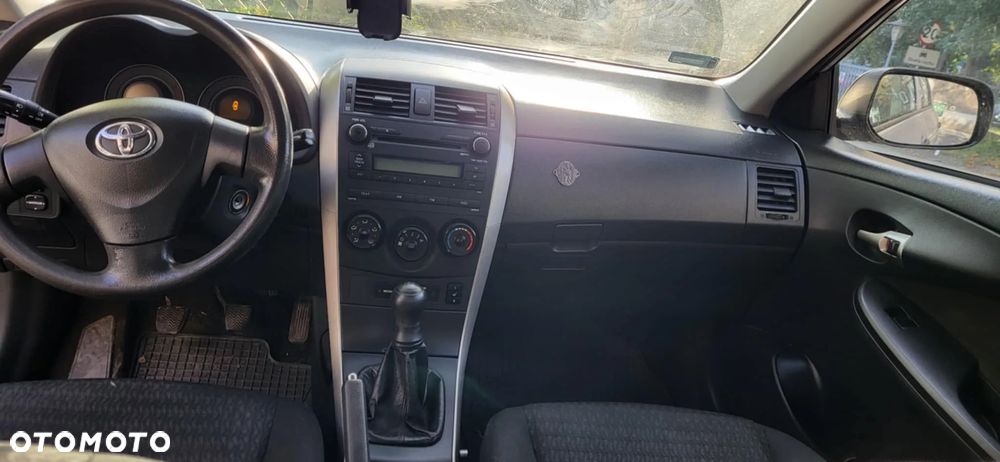 Toyota Corolla 1.6 VVT-i Luna - 7