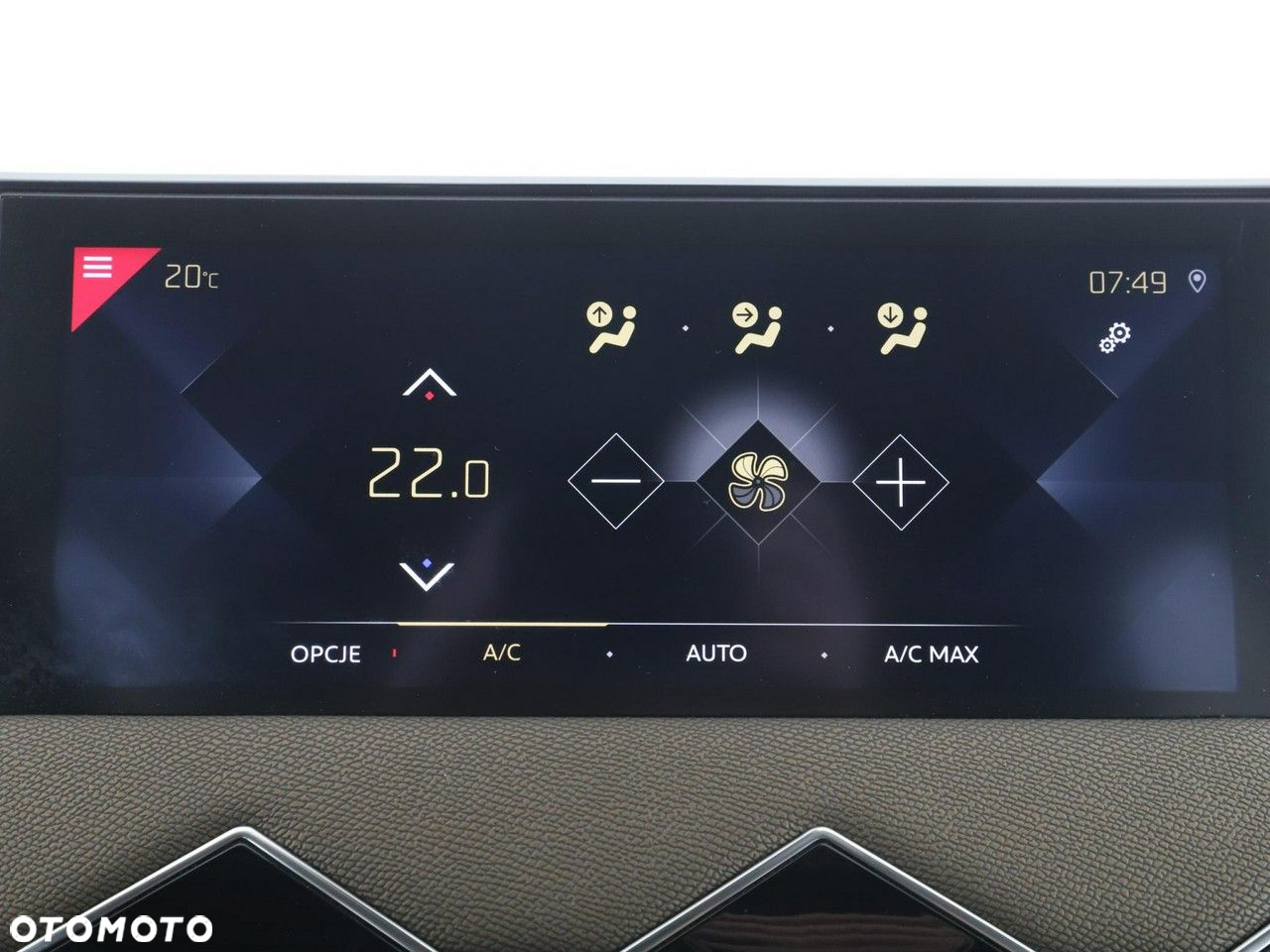 DS Automobiles DS 3 Crossback 1.2 PureTech So Chic - 28