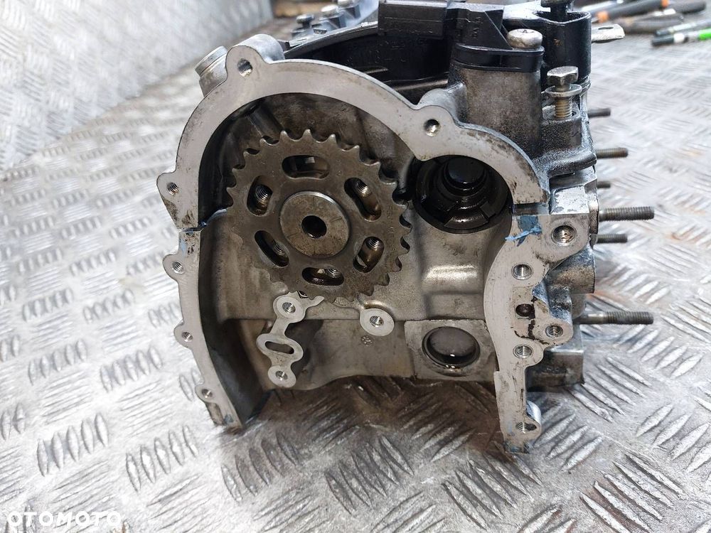 GŁOWICA + WAŁKI PRAWA VOLKSWAGEN TOUAREG I 3.0 TDI 1059354AJ 059103470R - 2