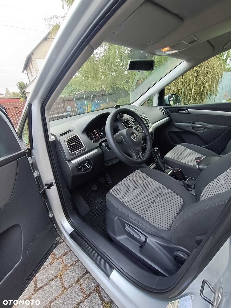 Volkswagen Sharan - 8