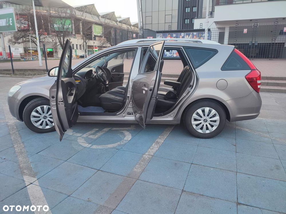 Kia Ceed 1.4 CVVT LX Basis - 14