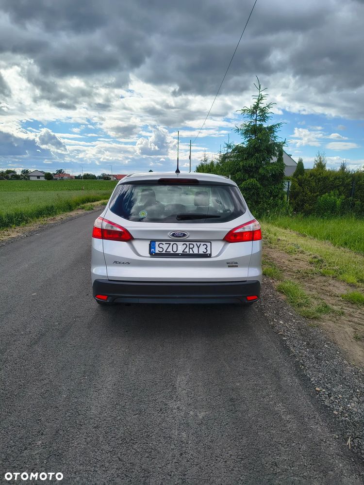 Ford Focus 1.6 TDCi DPF Champions Edition - 9