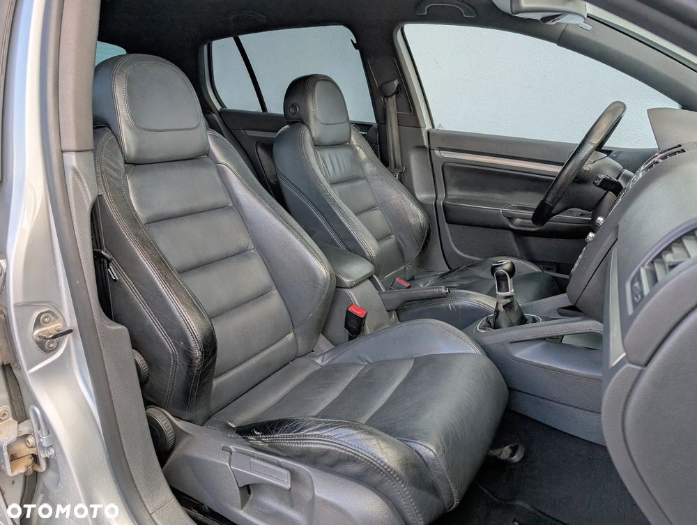 Volkswagen Golf V 2.0 TSI GTI Edition 30 - 13