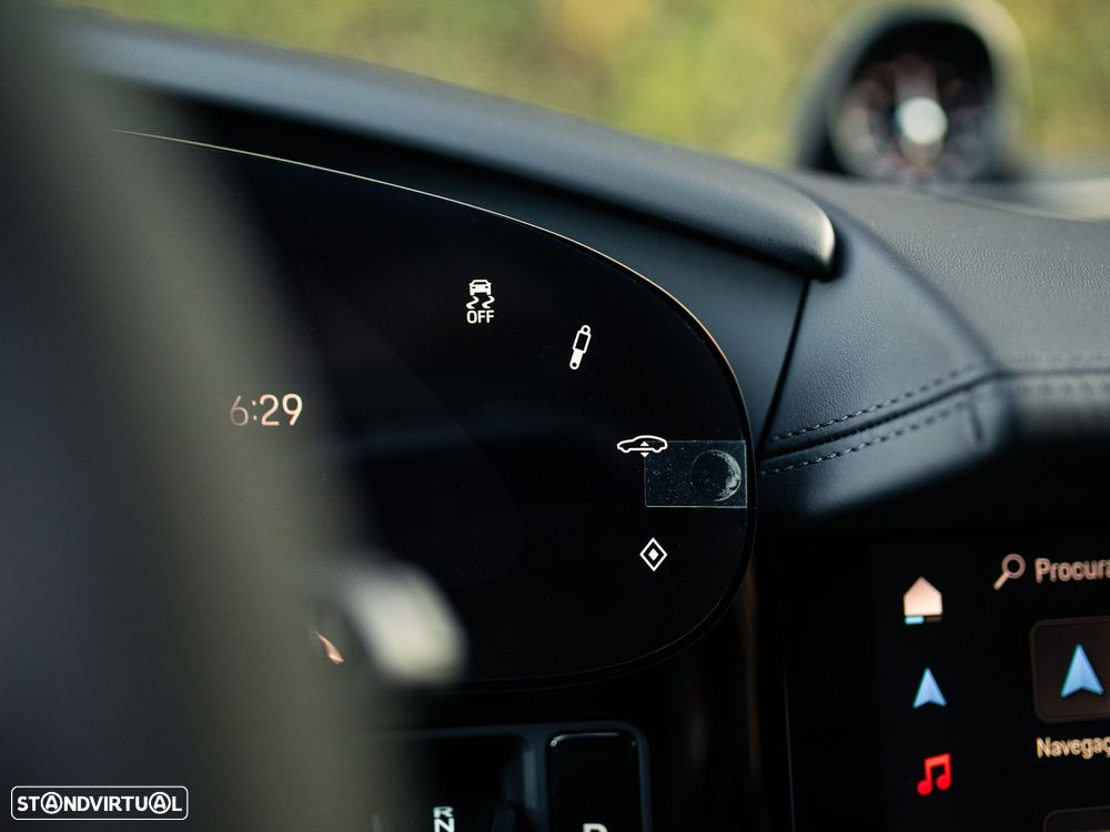 Porsche Taycan Sport Turismo GTS - 35