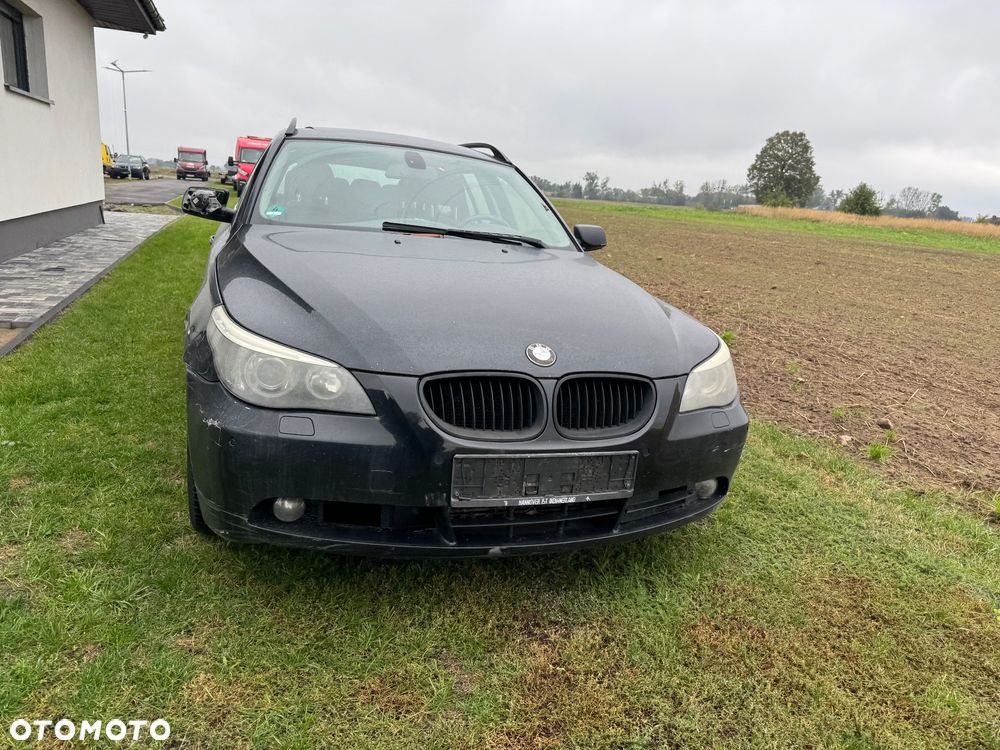 BMW Seria 5 525d Touring - 6