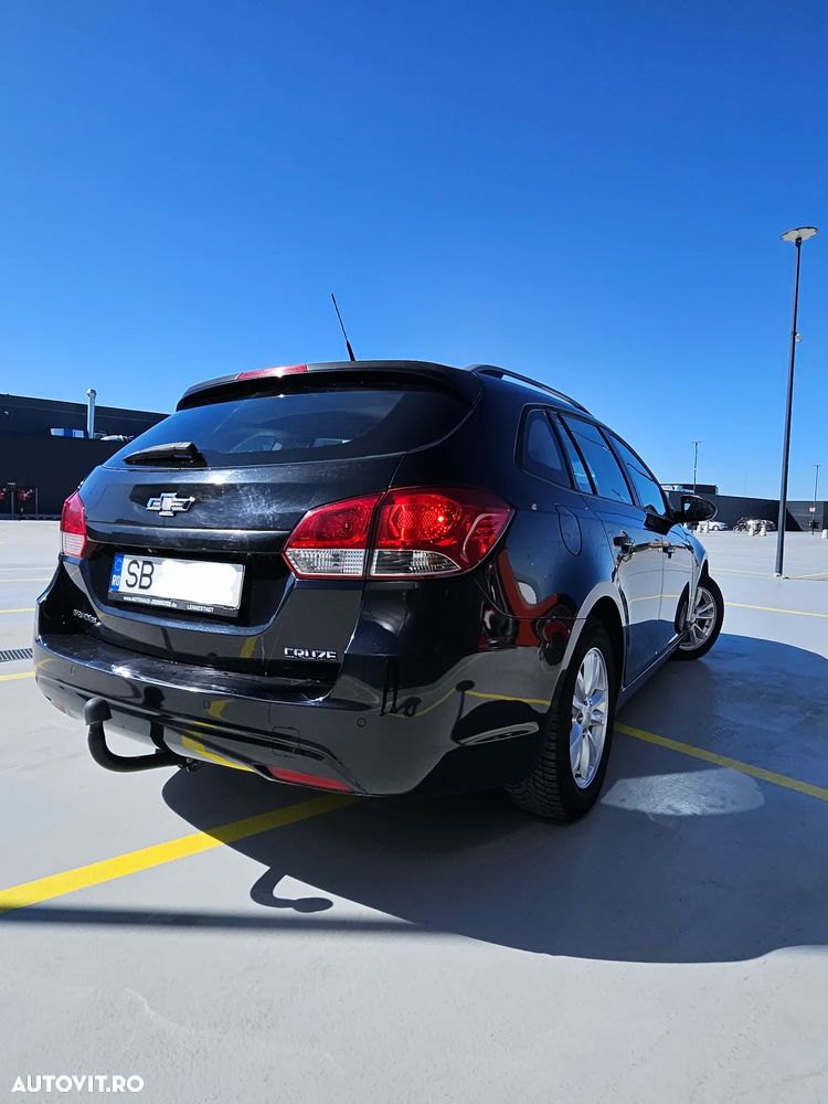 Chevrolet Cruze 1.7 LT - 4