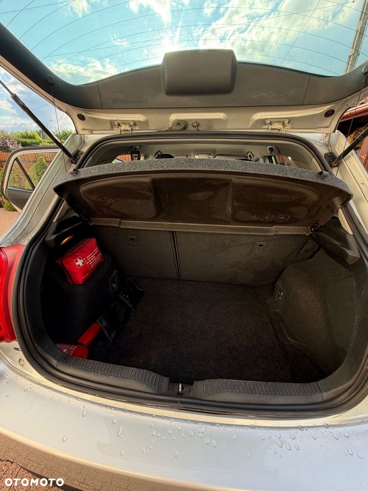 Toyota Auris 1.6 Terra - 7