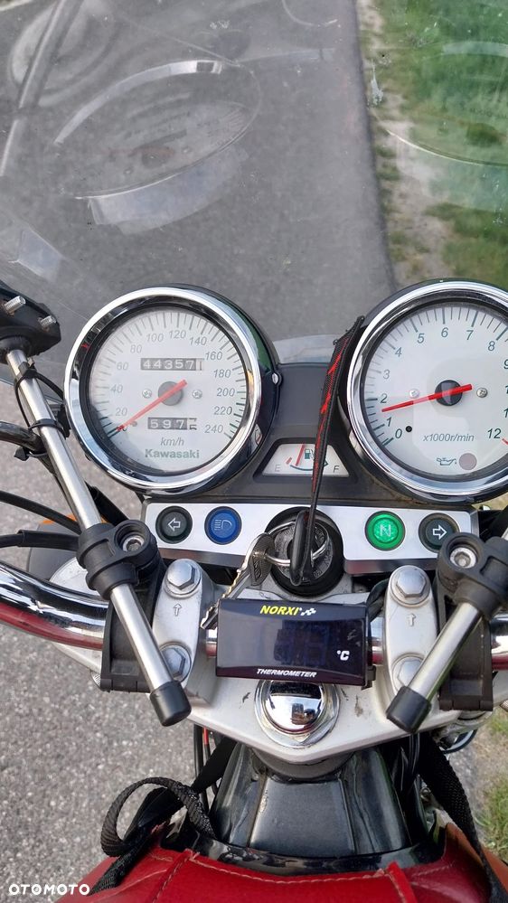 Kawasaki ZR - 8