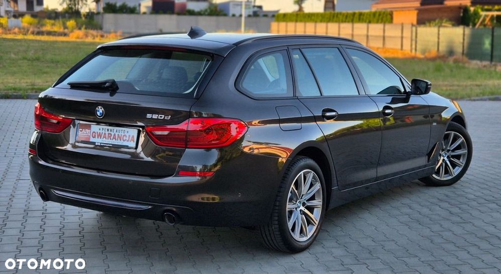 BMW Seria 5 520d Sport Line - 33