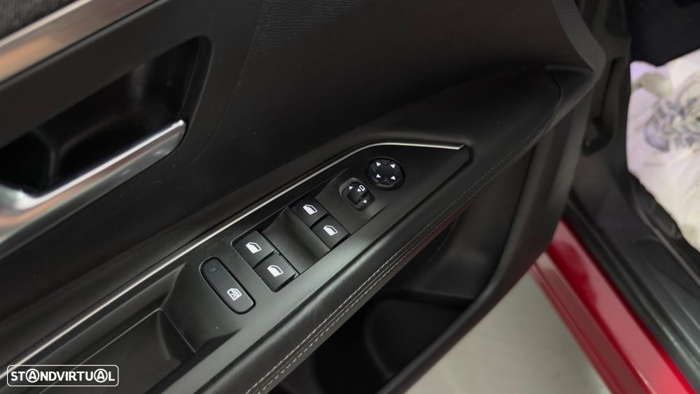 Peugeot 3008 PureTech 130 Stop & Start GPF EAT8 Allure - 17