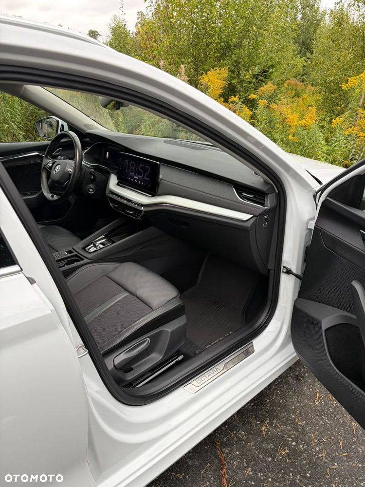Skoda Octavia 1.4 TSI Plug-In Hybrid Style DSG - 11
