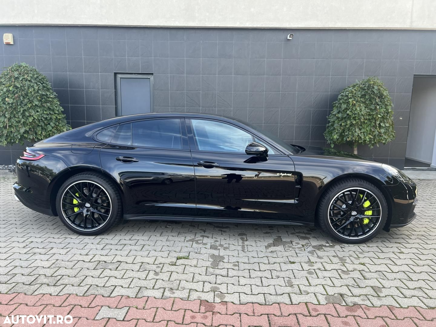 Porsche Panamera 4 E-Hybrid - 6