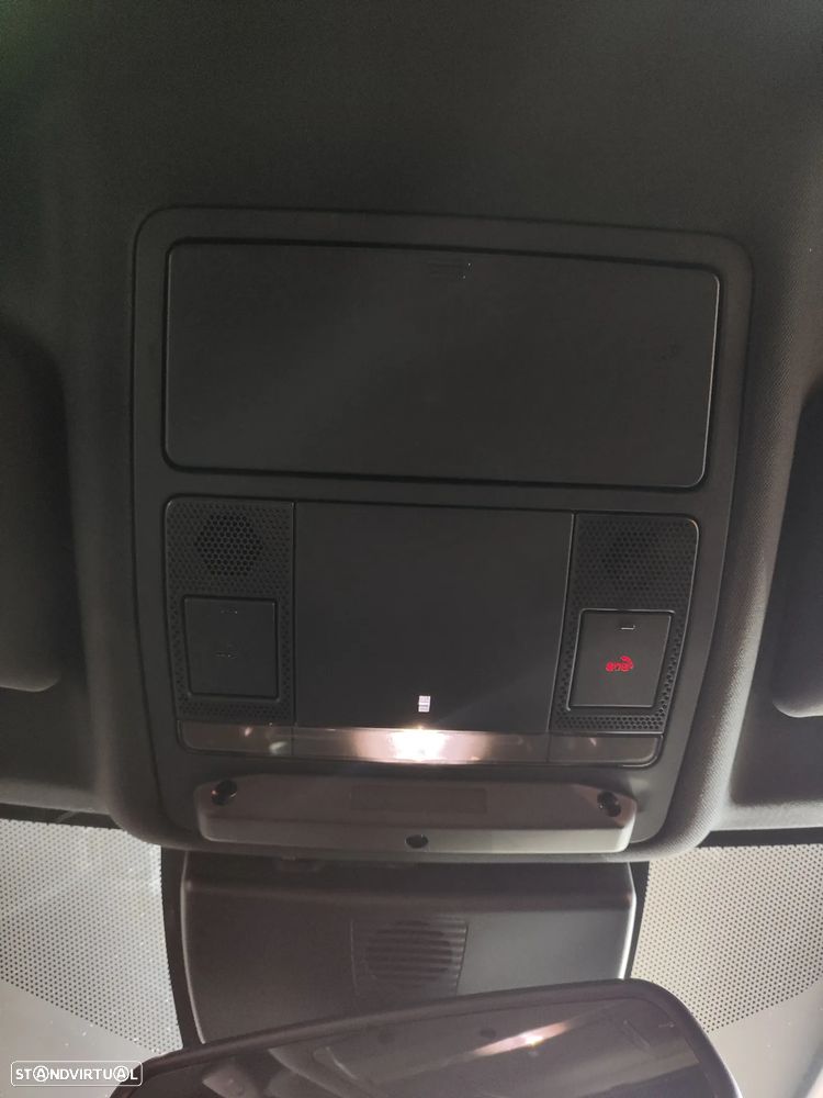 Jaguar XE - 35