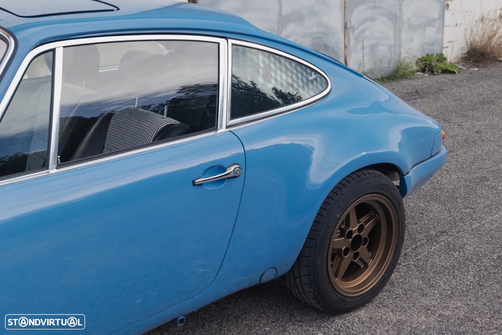 Porsche 911 Série G - 6