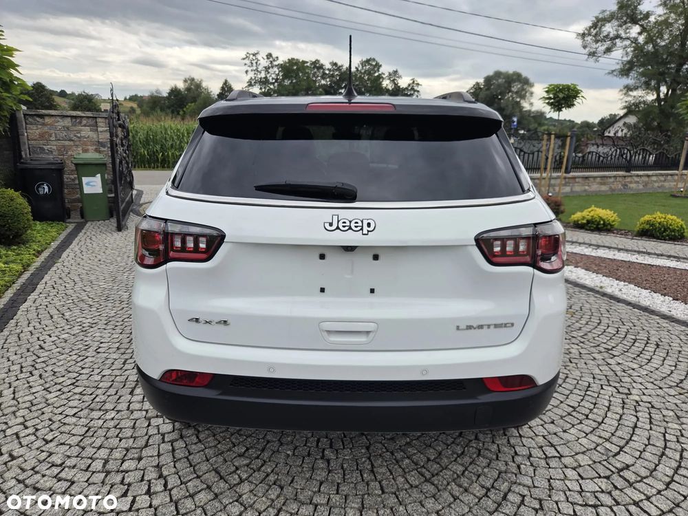 Jeep Compass - 12