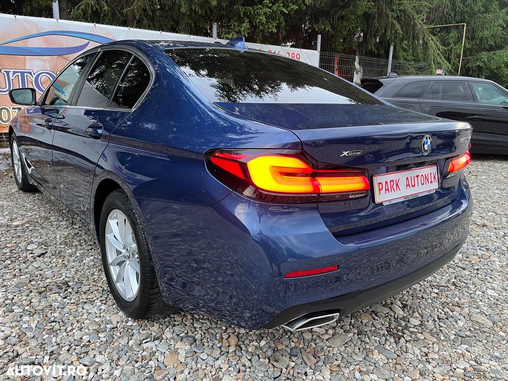 BMW Seria 5 520d xDrive AT - 16