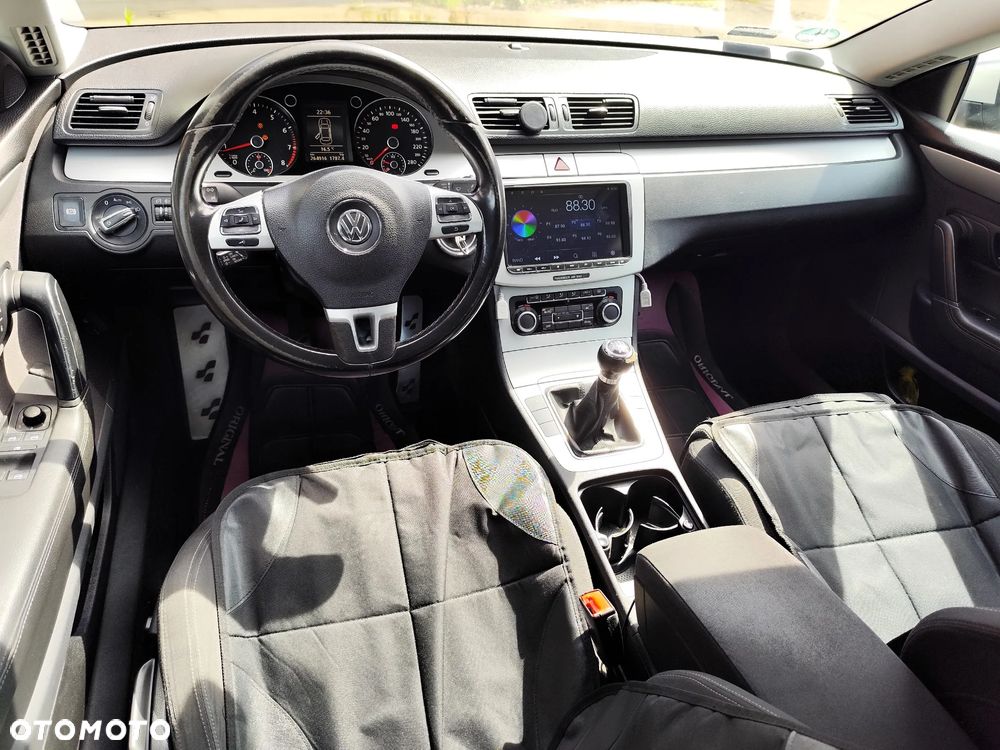 Volkswagen Passat CC - 13