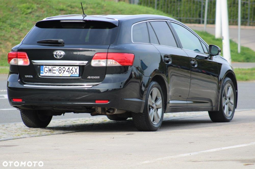 Toyota Avensis 1.8 Premium - 6