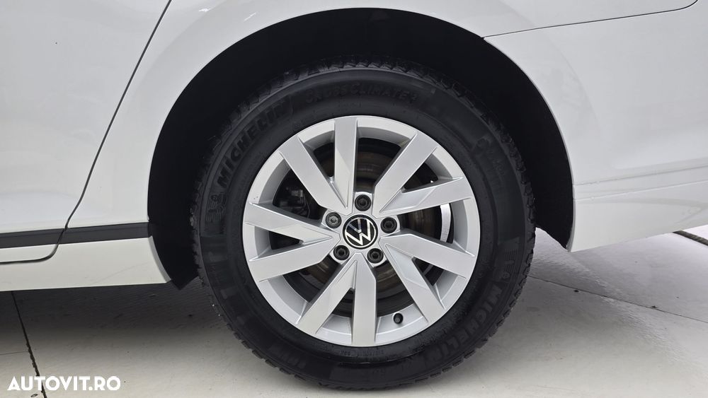Volkswagen Passat 2.0 TDI DSG Comfortline - 22