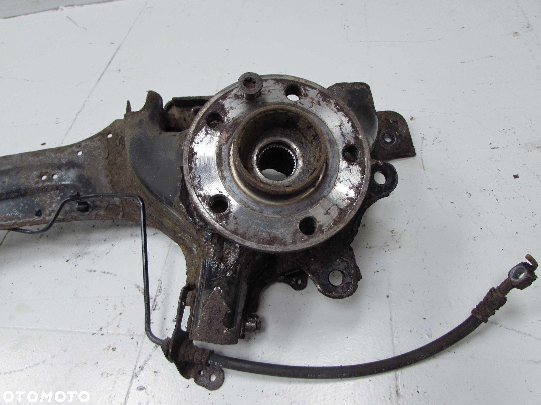 VOLVO XC70 III V70 III AWD 07-16 PIASTA ZWROTNICA WAHACZ TYL PRAWY 7G915A968 - 4