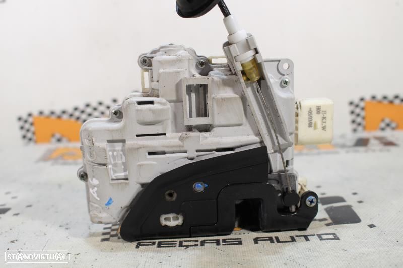Fecho Da Porta Trás Esquerda Audi A6 (4F2, C6)  4F0839015a / 4F0 839 0 - 4