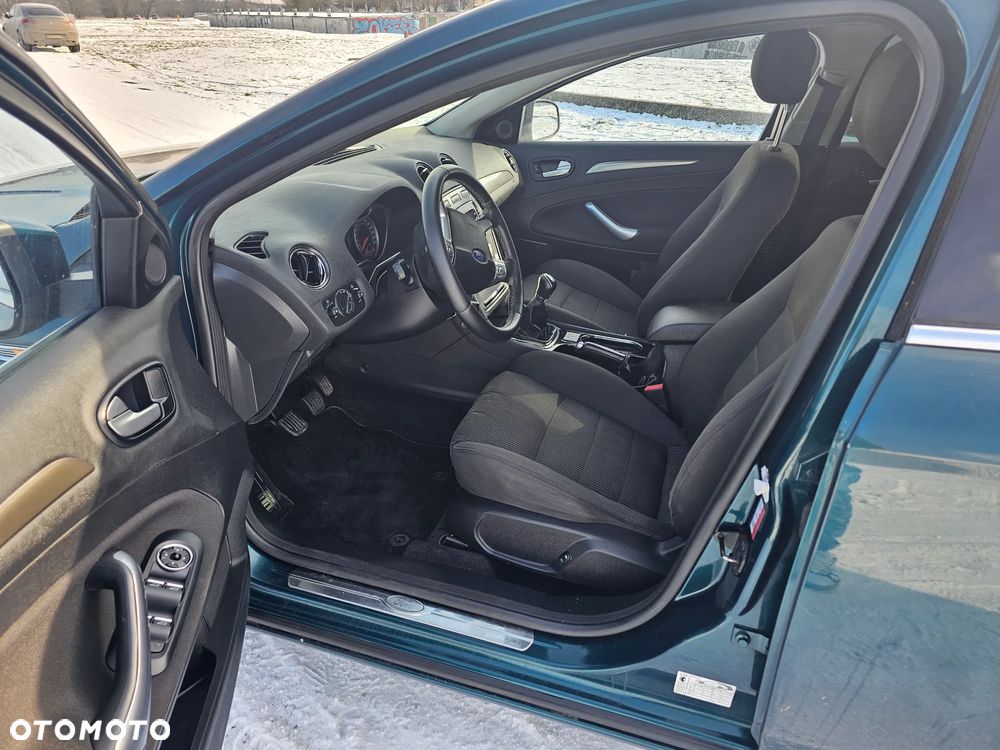 Ford Mondeo 2.0 Titanium - 10