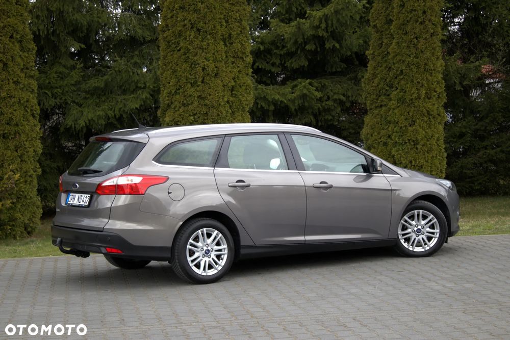 Ford Focus SW 1.6 TDCi DPF S&S Titanium - 19