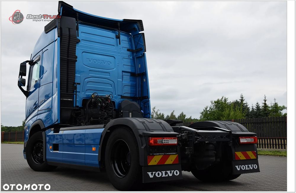 Volvo FH500 | BOGATE WYPOSAŻENIE  |  I-SAVE |  STANDARD |  ZBIORNIKI 1260 L |  FULL LED  |  I-PARK COOL - 18