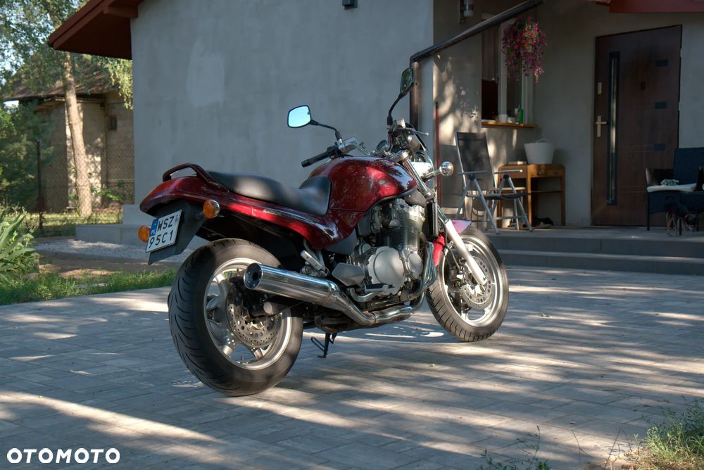 Suzuki GSX - 2