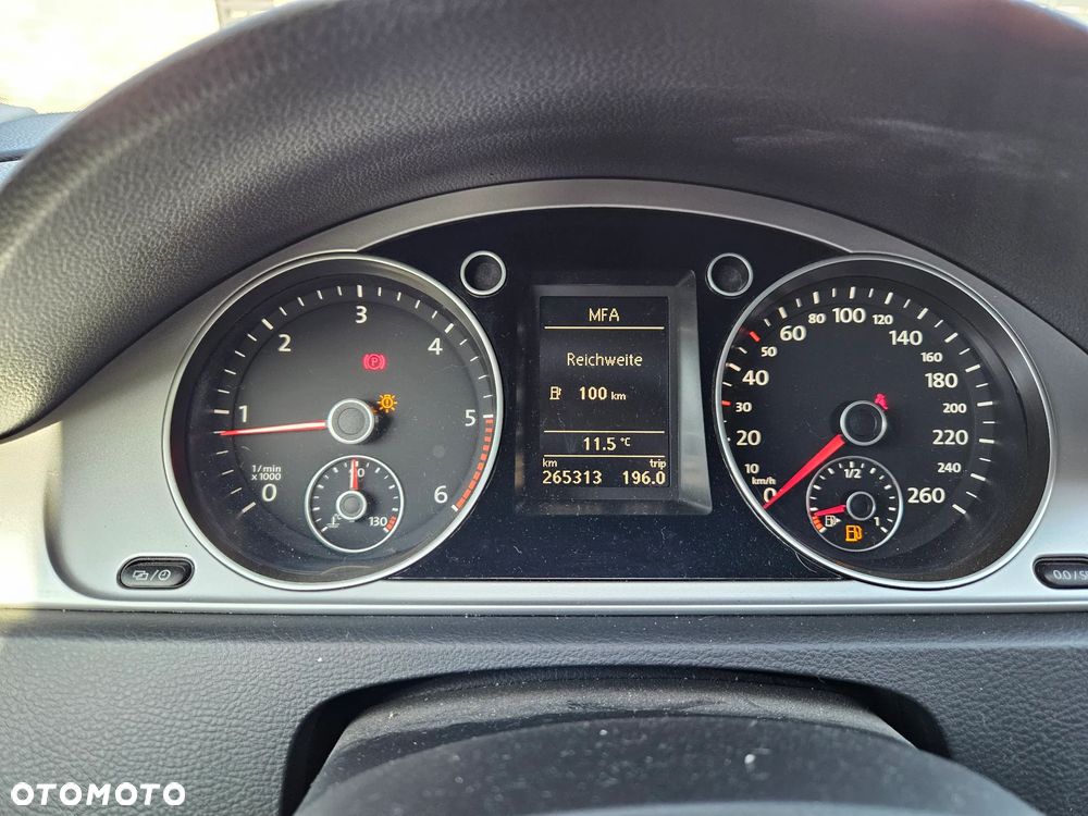 Volkswagen Passat Variant 2.0 TDI Comfortline DSG - 14