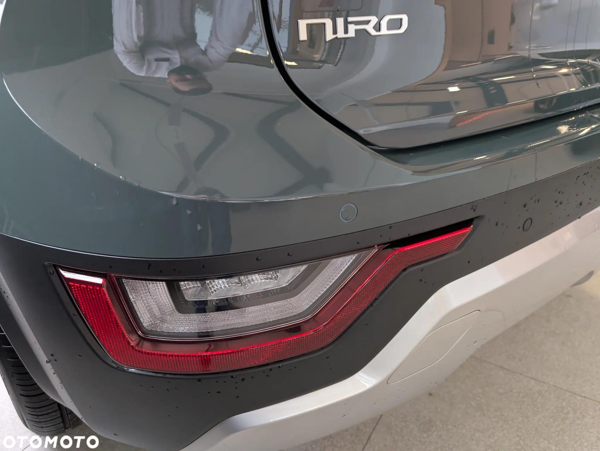 Kia Niro 1.6 GDI Hybrid M - 16