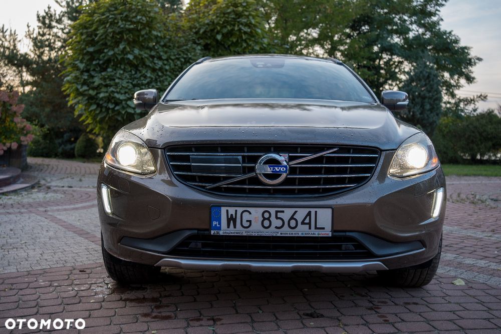 Volvo XC 60 D4 Geartronic Summum - 8