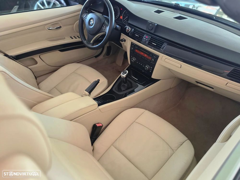 BMW 320 d Cabrio Intense - 15